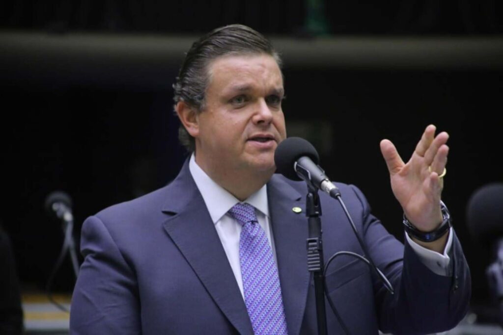 Anúncio descontos indevidos INSS